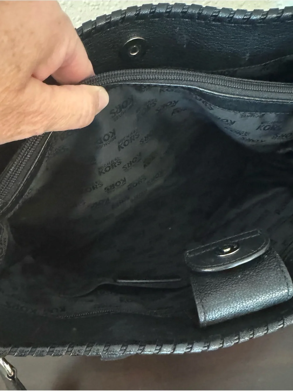 Authentic Michael Kors Whipped Hamilton East West Tote in Classic Black Perfect